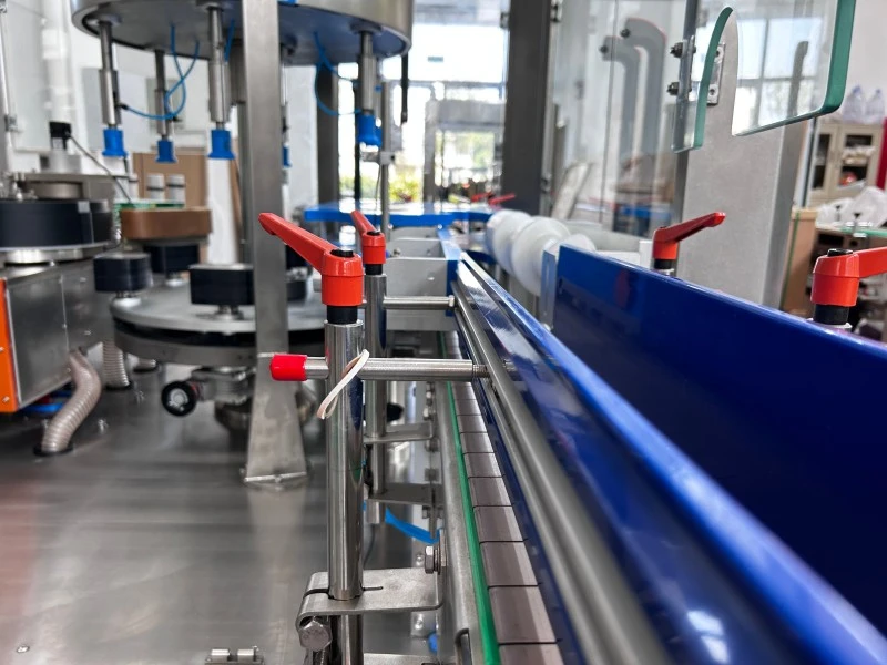 Health Supplement Bottle Self Adhesive Labeling Machine